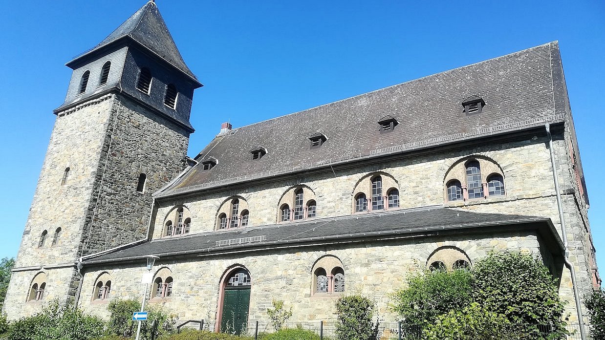Maria Hilf, Neuenhain