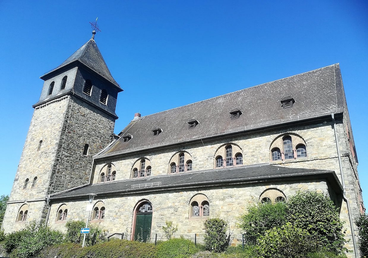 Maria Hilf, Neuenhain